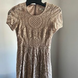 Burberry lace dress